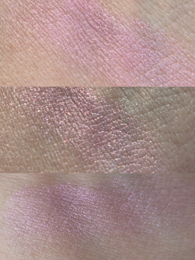 Пальцем. Сверху вниз: 1. в солнечный день у окна; 2. на прямом солнце слегким расфокусом; 3. в пасмурный день при комнатном освещении.