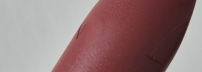 Самые популярные оттенки матовых нюдовых помад Revlon super lustrous matte 014 Shameless и 003 Pick me up