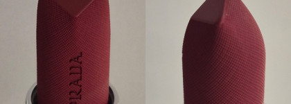 Red wine week: вино с плохим послевкусием - помада Prada Monochrome HyperMatte P56 Notte