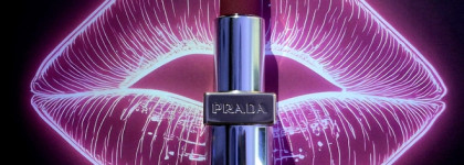 Red wine week: вино с плохим послевкусием - помада Prada Monochrome HyperMatte P56 Notte