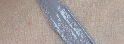 Всего один оттенок серого - ILIA Beauty Liquid Powder Eye Tint в оттенке Dove