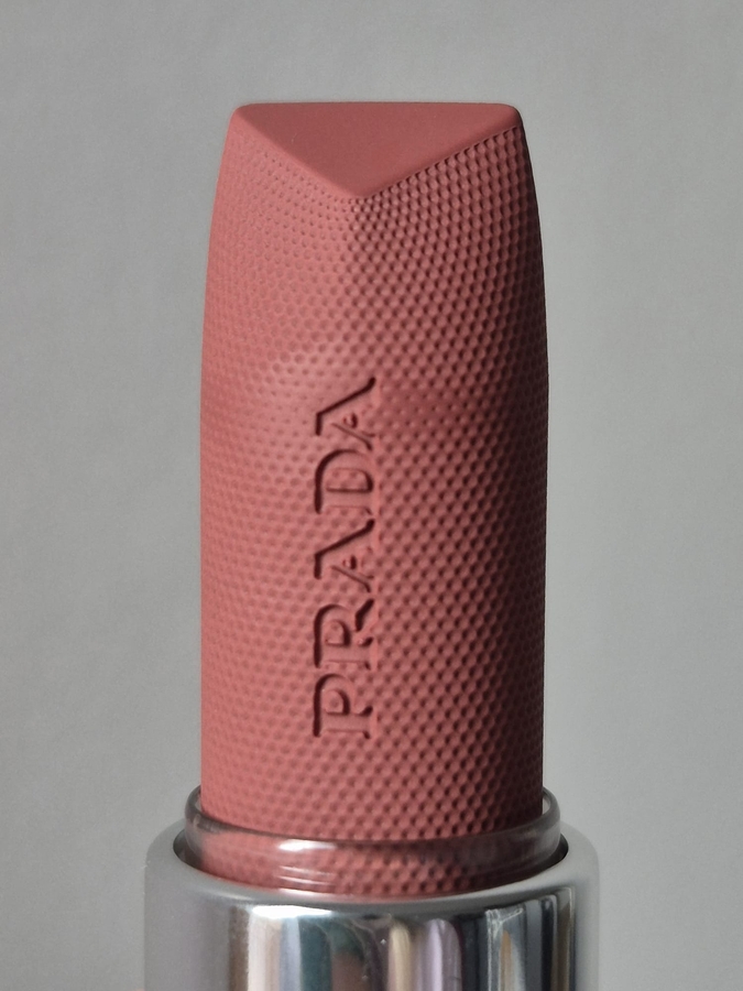 Стик с пойманным солнцем из окна