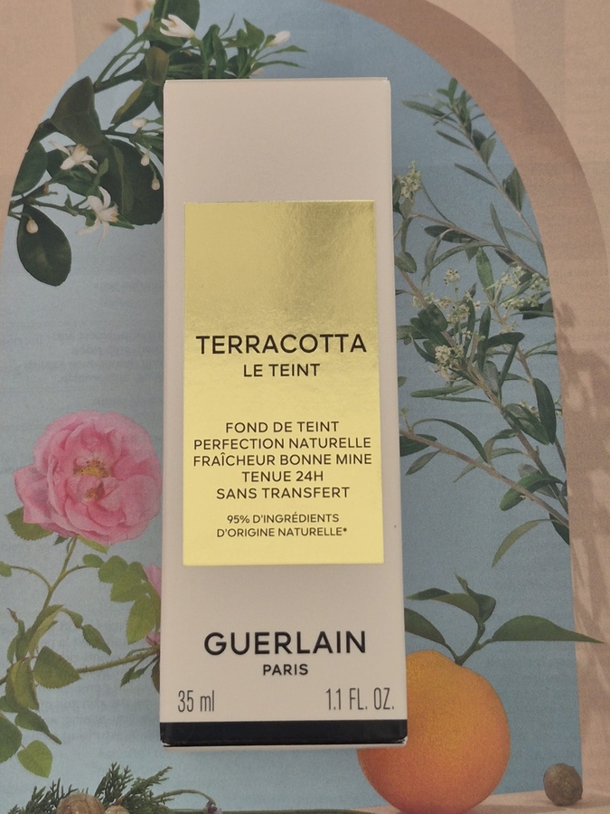 Обещают натуральный вид и отсутствие отпечатков 24 часа.