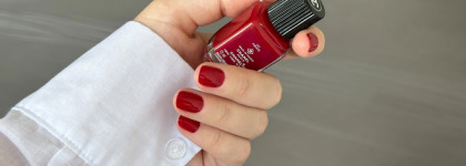 Правильный красный Chanel le vernis 151 Pirate