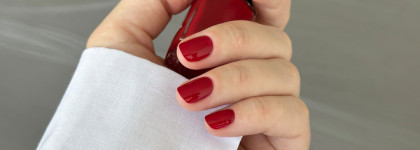 Правильный красный Chanel le vernis 151 Pirate