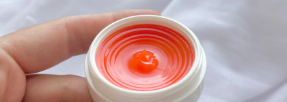 Крем для ногтей Dior Creme Abricot: лучшее средство для сухой кутикулы и ногтей