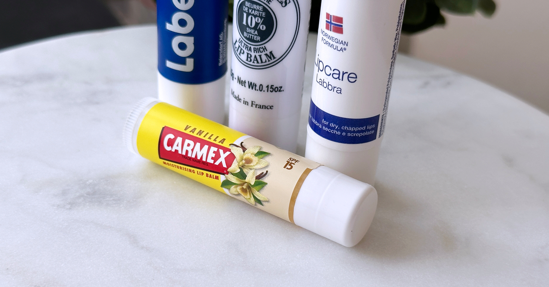Carmex с запахом ванили с SPF 15 в стике
