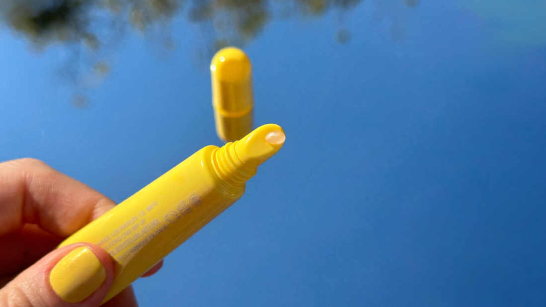 Текстура Rhode Peptide Lip Tint Lemontini