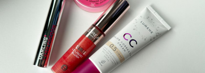 Три отличника и один хорошист для свежего макияжа