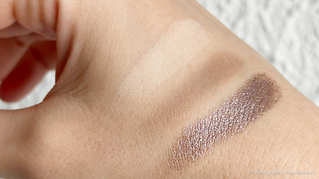 Свотчи сверху вниз: Bone, Birch, Steel