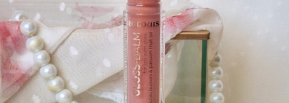 Ухоженные губы с Relouis gloss balm shea butter and pistachio 04 Baby Nude