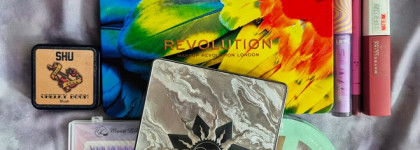 Макияж в палитре месяца