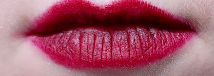 Стойкие карандаши для губ OK Beauty Color Salute Slide & Stay: контур и не только. Оттенки Foxy и Royal