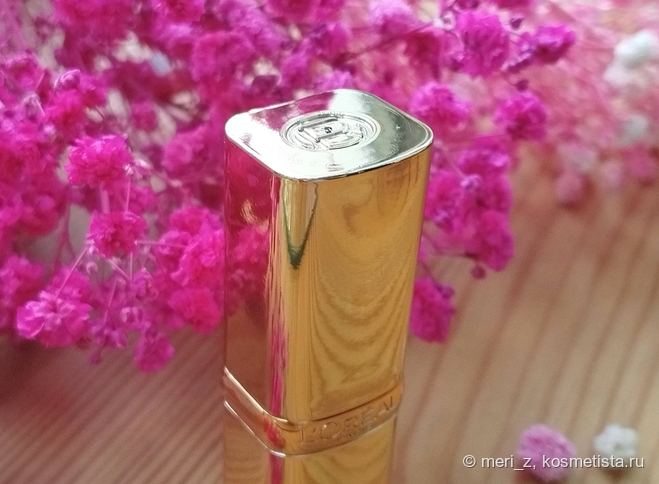 Не изменяю ей уже 3 года! Увлажняющая губная помада L'Oreal Color Riche Lipstick 302 Розовый лес