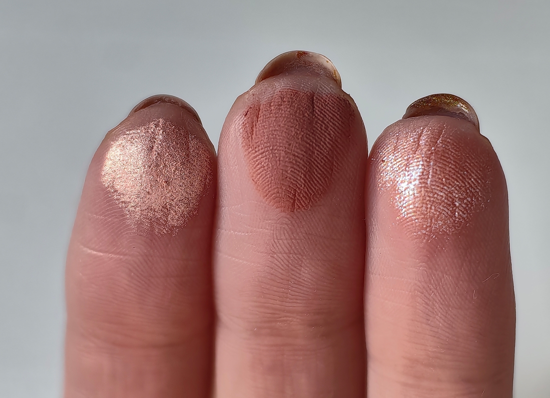 Слева направо: fleur, flos, equinox