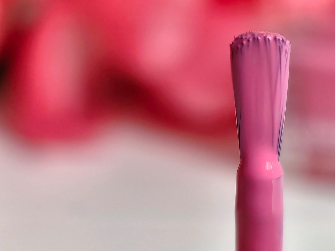 Кисточка поближе.