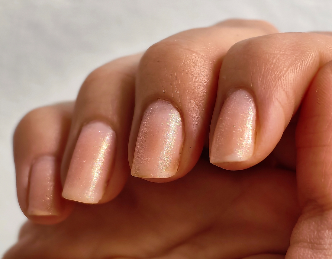 Ну вот, другое дело. С воском руки выглядят куда аккуратнее.