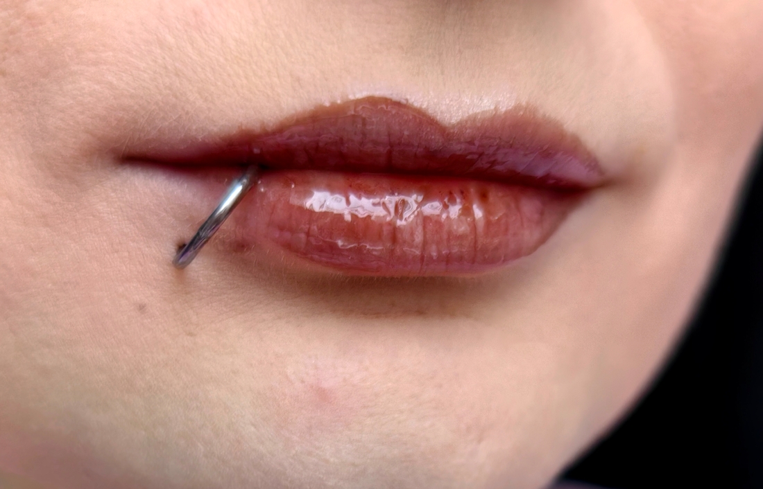 Так масло выглядит на губах