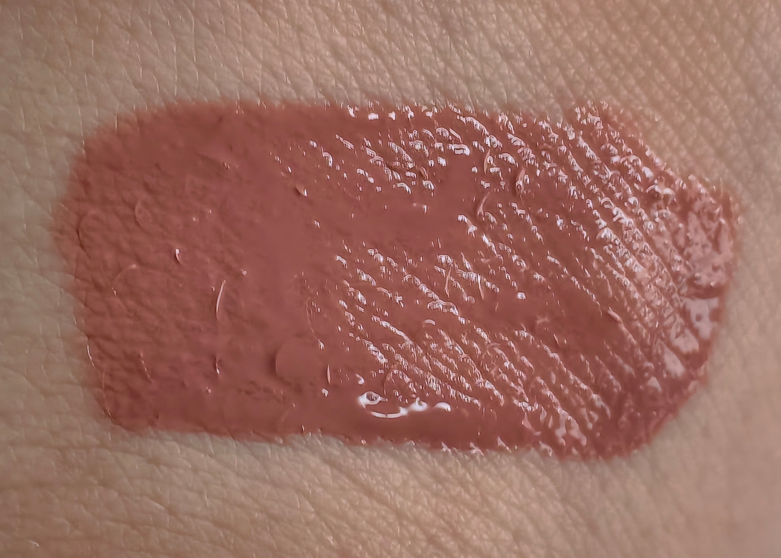 Фото сделано при теплом искусственном свете