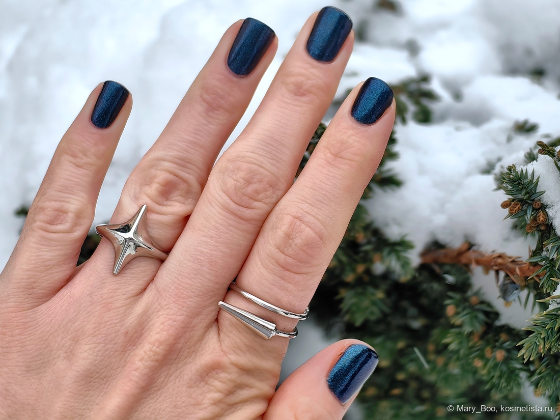 Тут два слоя лака и топ сверху.