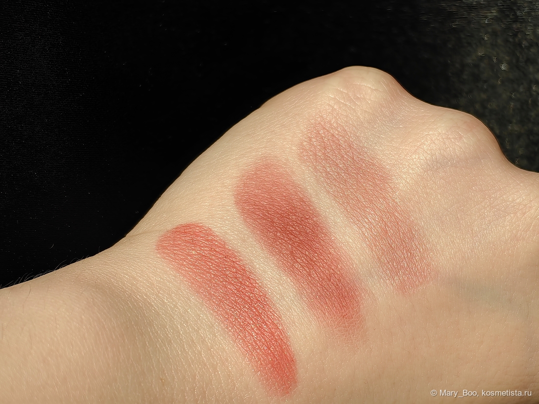 Dare, Spellbound, Euphoria. Свотч сделан при ярком солнечном свете около окна.