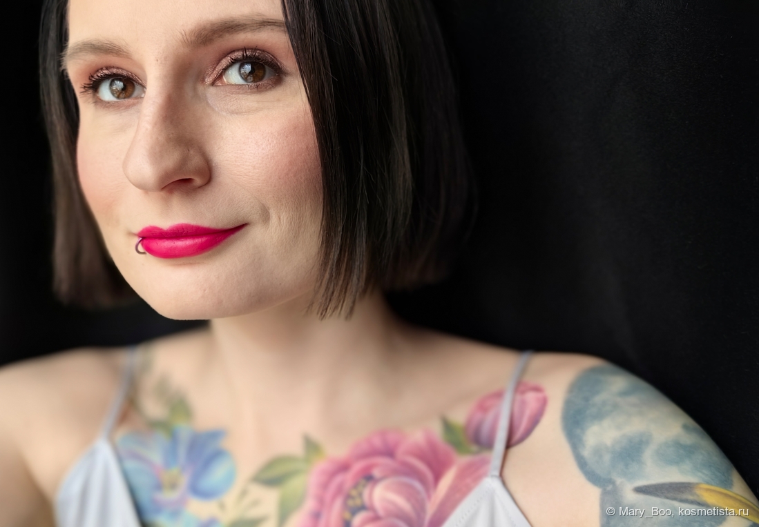 Дневной свет у окна. Фото с румянами