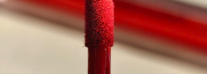 Абсолютно матовая Natasha Denona I Need a rouge matte liquid lipstick в оттенке Eva