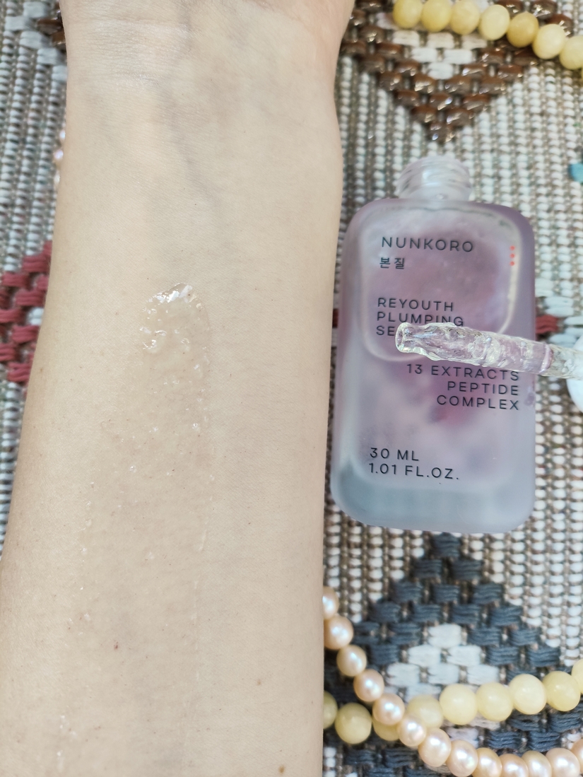 Легко распределяется и быстро впитывается