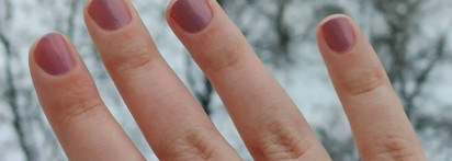 Самый красивый негодник IQ Beauty Prolac + Bioceramics Nail Polish в оттенке 17 And Then We Kiss