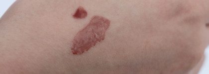 Отказалась от всех блесков, когда попробовала его Dior Addict Lip Maximizer в оттенке 020 Красное дерево #RedWineWeek