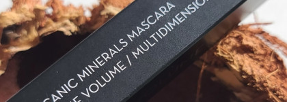 Проверяю тушь для ресниц в необычном сливовом оттенке: Korres Black Volcanic Minerals Drama Volume в оттенке 02 Plum Brown