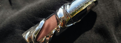 Блеск для губ Metamorphix от Influence Beauty в оттенке 03 Static Rose – футуристичная новинка с невероятным оттенком