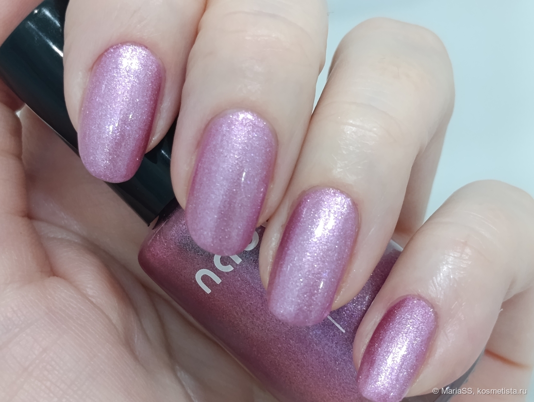 Три слоя лака при холодном искусственном освещении.