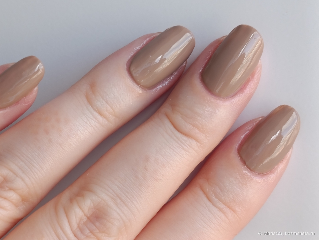 База + два слоя лака Jeanmishel тон 352 + два слоя топа.