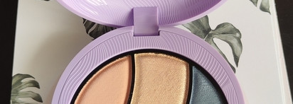 Такие разные сёстры. Dreamphoria Сloud Whisper Eyeshadow Palette от Kiko Milano в оттенках 01 Earthy Elegance и 02 Fairy Feelings