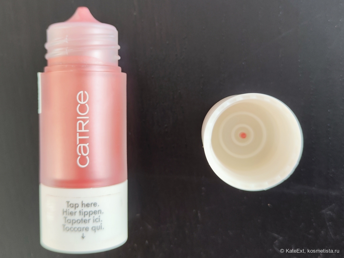 фото у окошка.