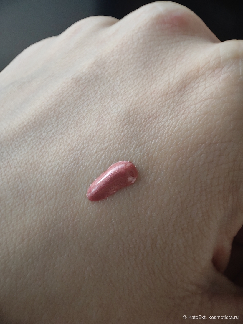 Такого количества румян мне хватает на макияж.