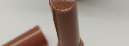 Блеск-бальзам для губ Beautydrugs Candy melting lip balm. Оттенок 02 Gourmand