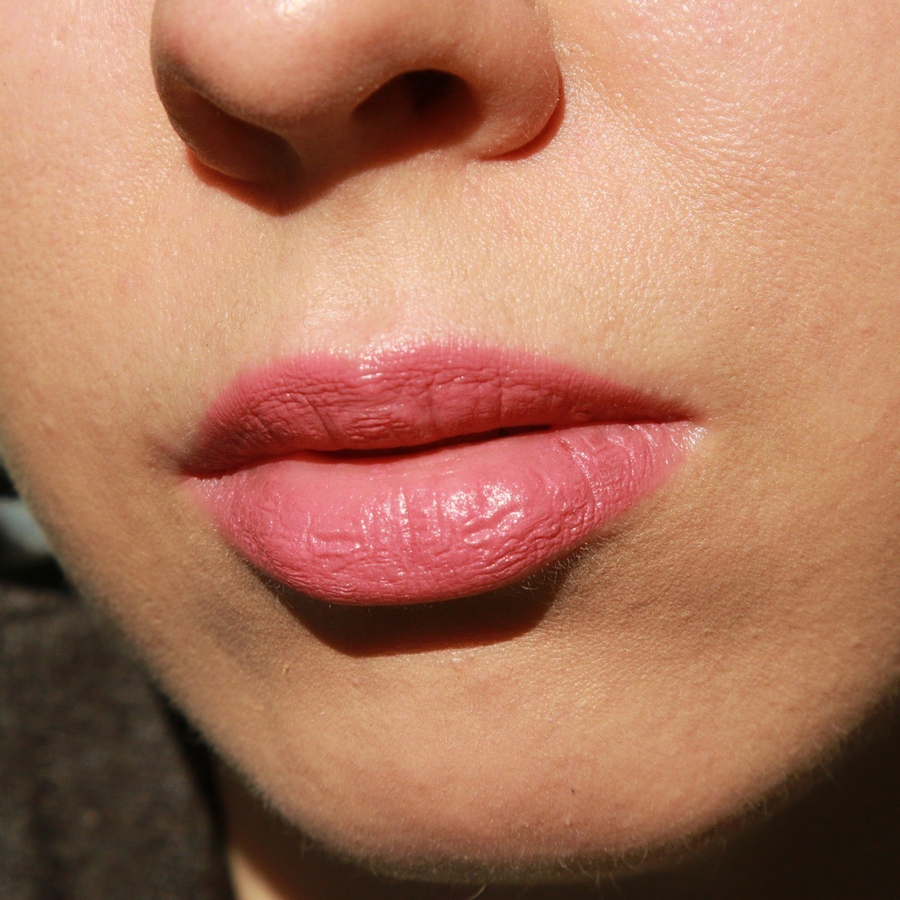 Внешний вид на губах