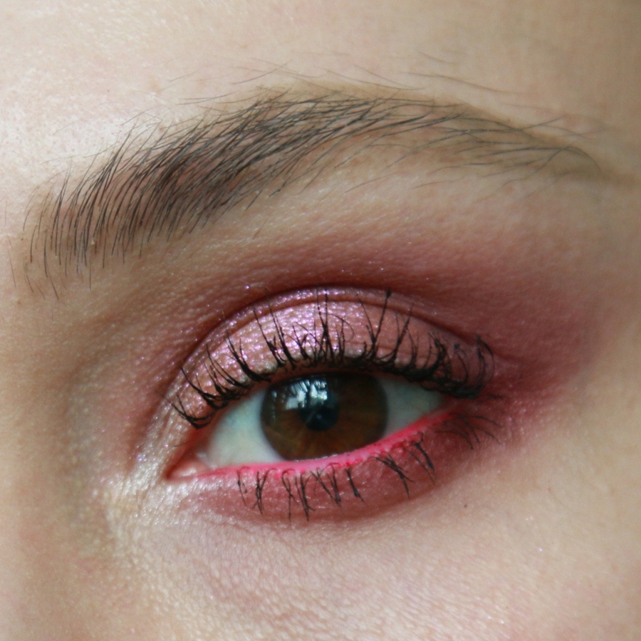 Макияж при комнатном освещении