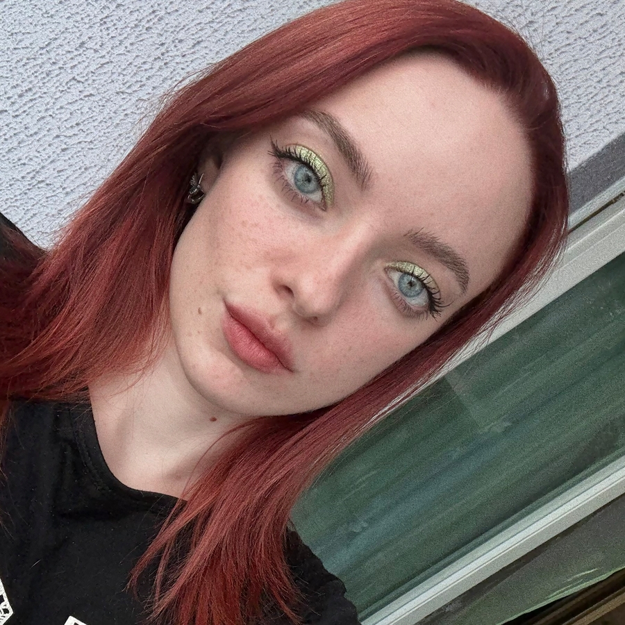 Тинт на губах и на щеках