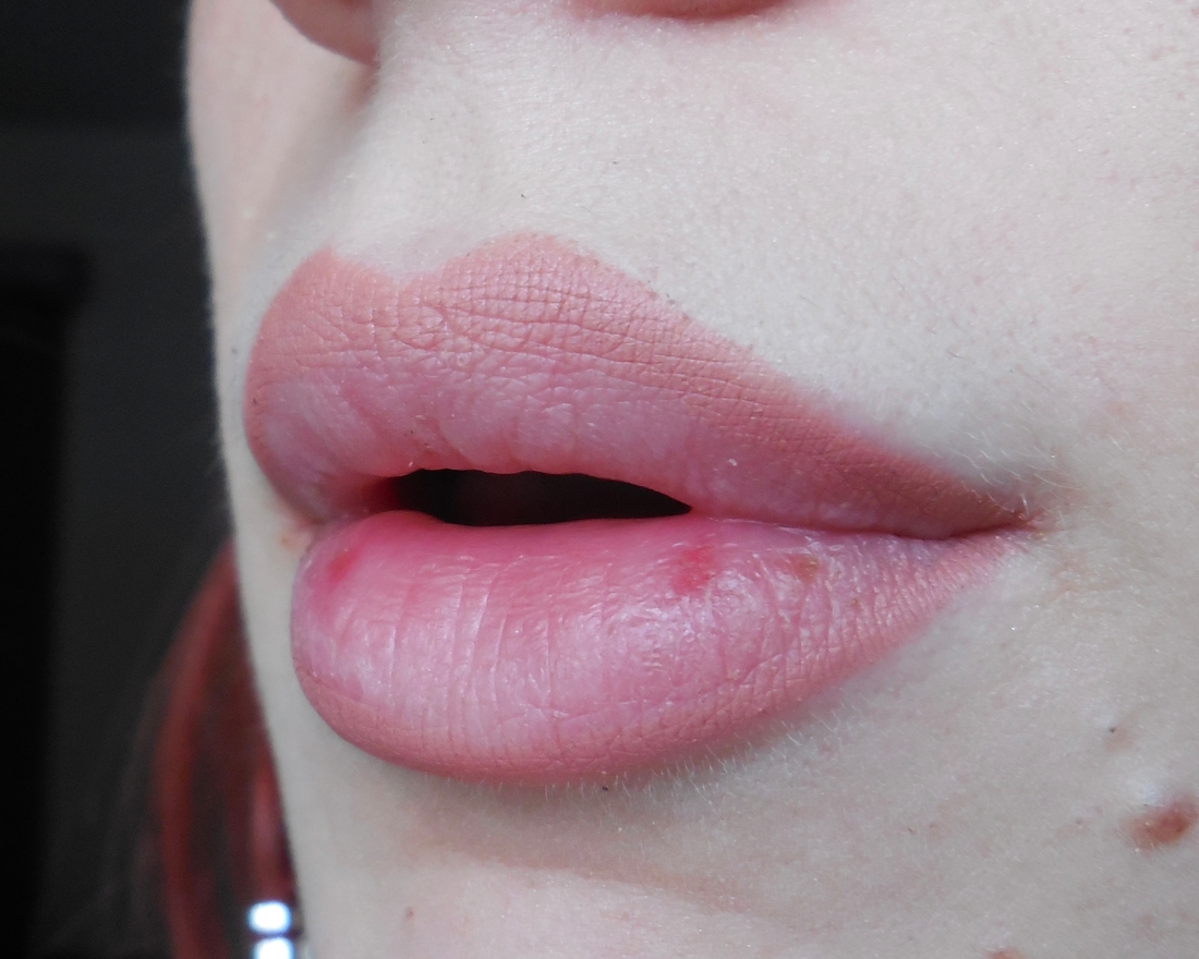 Карандаш по контуру