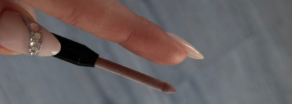 Стойкий гелевый механический карандаш Vitex Luxshow в оттенке 01 нюдово-бежевый