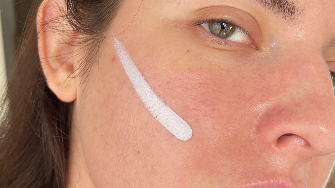 Свотч на лице при дневном освещении.