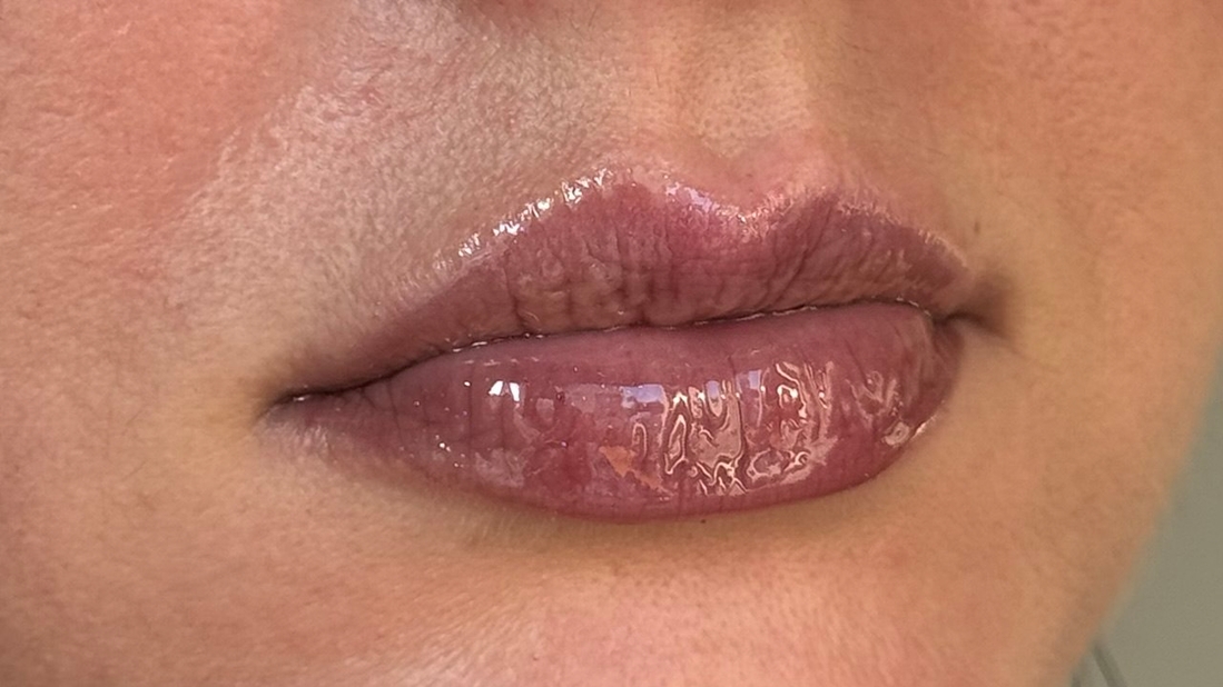 в тени оттенок видно лучше