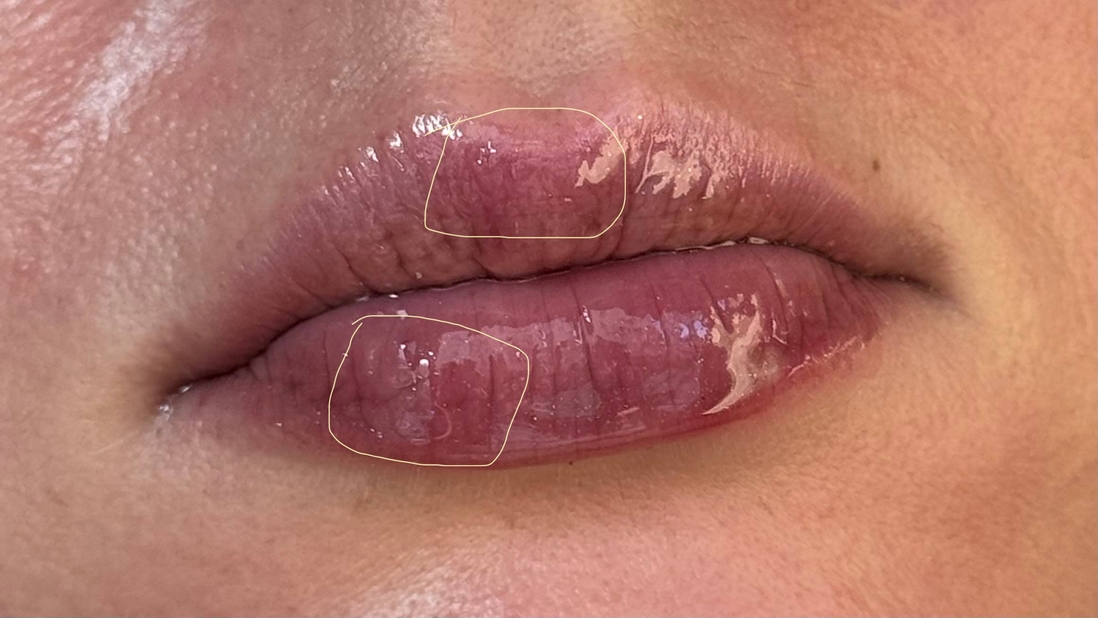 в жизни это еще заметнее