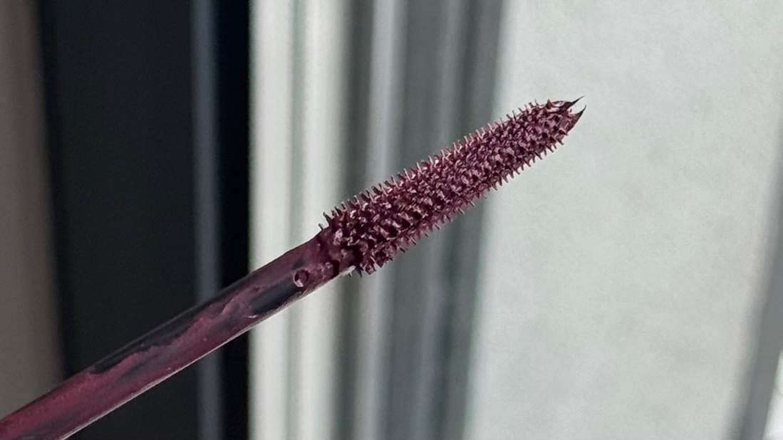 ножка тоже в туши, хотя ограничитель работает хорошо.