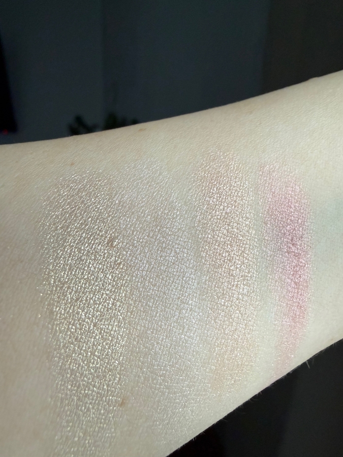 Свотчи при естественном освещении