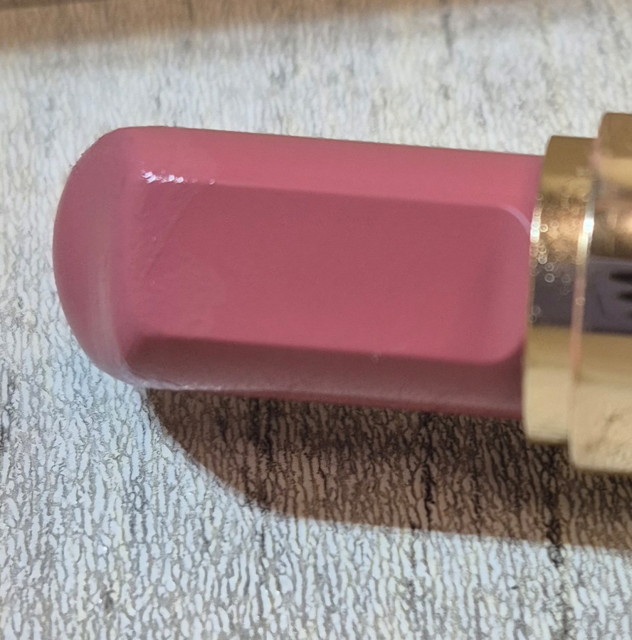 Красивый стик,конечно, привлекает своей необычной формой.