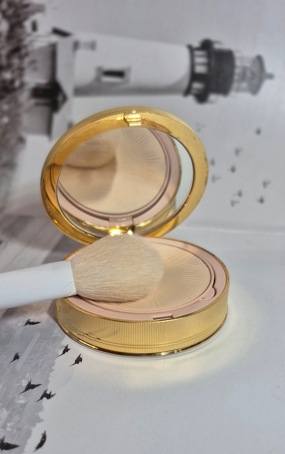 Использую такую кисть из натурального ворса